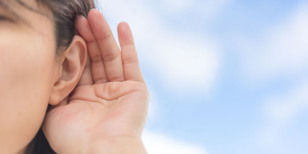 そもそも何で耳がベタベタしているのか？原因は?